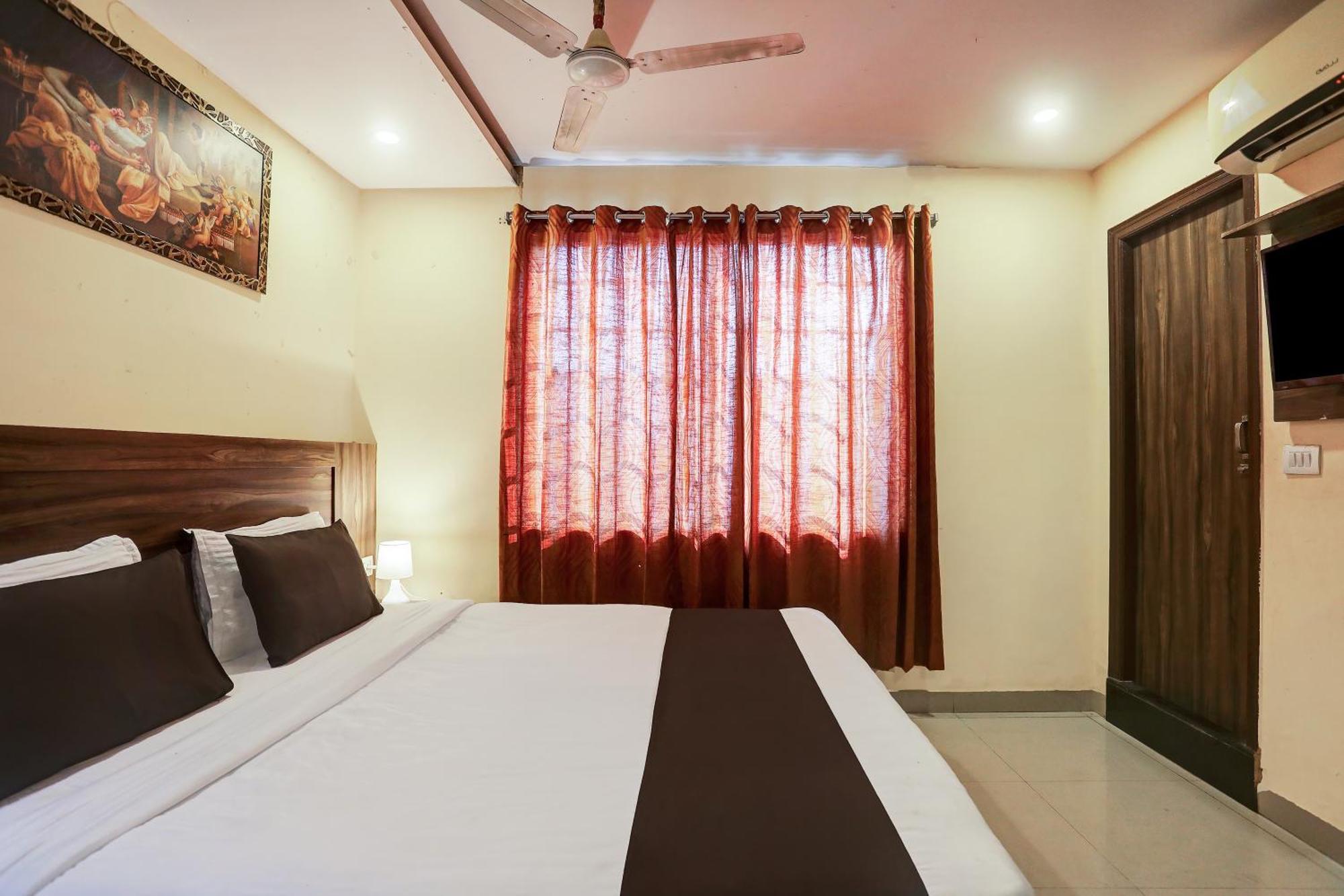Super Hotel O Vaishnavi Inn Hyderabad Exterior foto